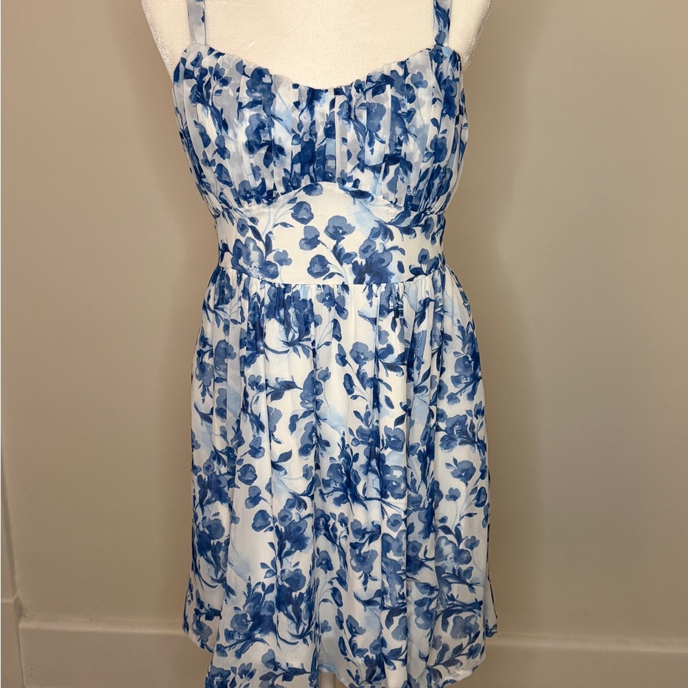 Abercrombie Blue and White Floral Knee Length Dress